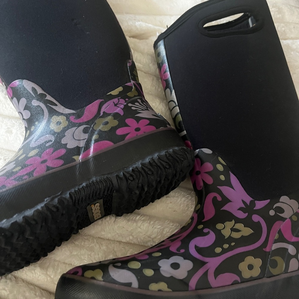Bogs floral women’s size 6